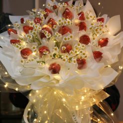 Alternative view of Hoa dâu tây Tiệm Gói Ghém